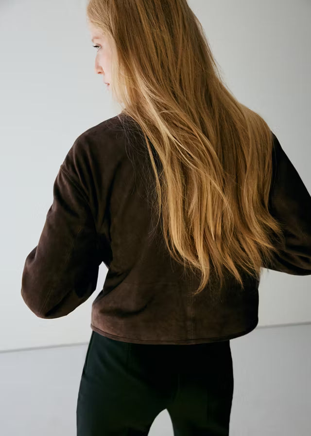 Women’s Chest-Pocket Suede Jacket – Premium Button-Up Leather Outerwear